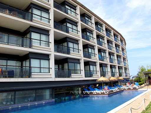 Ohtels Caproig en El Perello